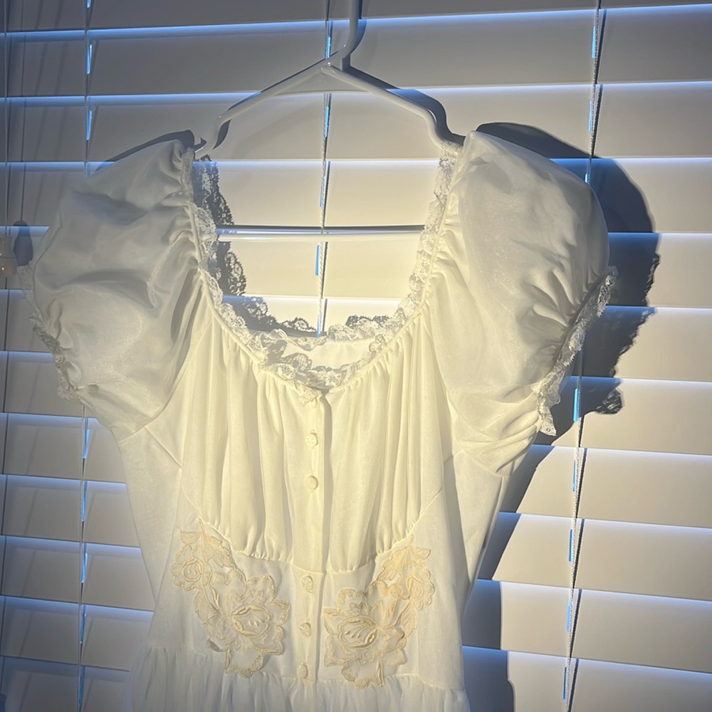Trillium Vintage ladies nightgown.